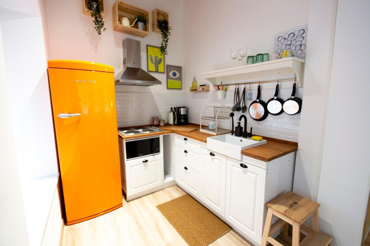 Flats Company Ajda Apartment Istanbul Bagian luar foto